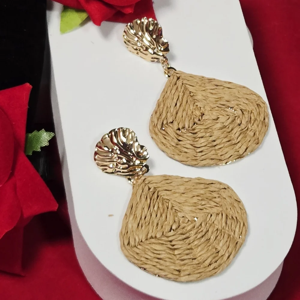 Gold Raffia Seashell Earrings Coastal Resort Statement Dangles Euro Summer Chic